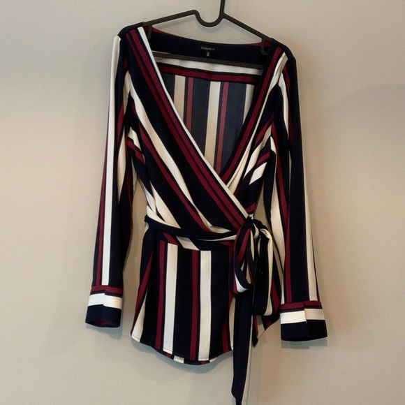 Dynamite Wrap Blouse; Size M - Picture 2 of 4